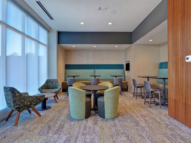 Courtyard By Marriott Jackson Madison
