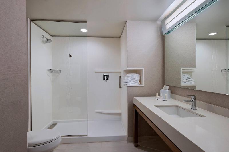 Courtyard By Marriott Jackson Madison image