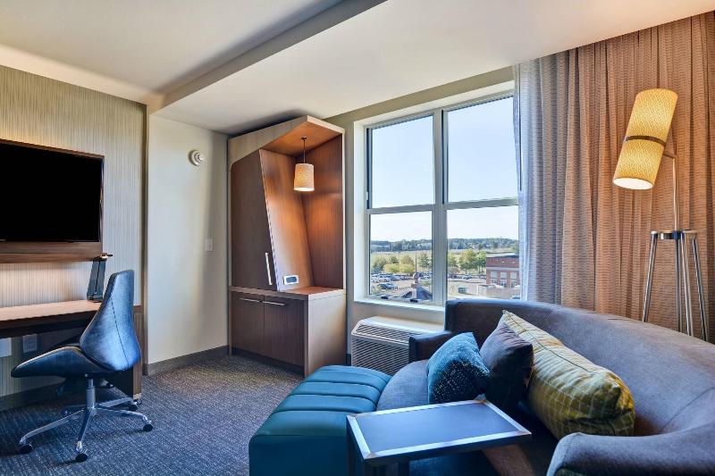 Courtyard By Marriott Jackson Madison image