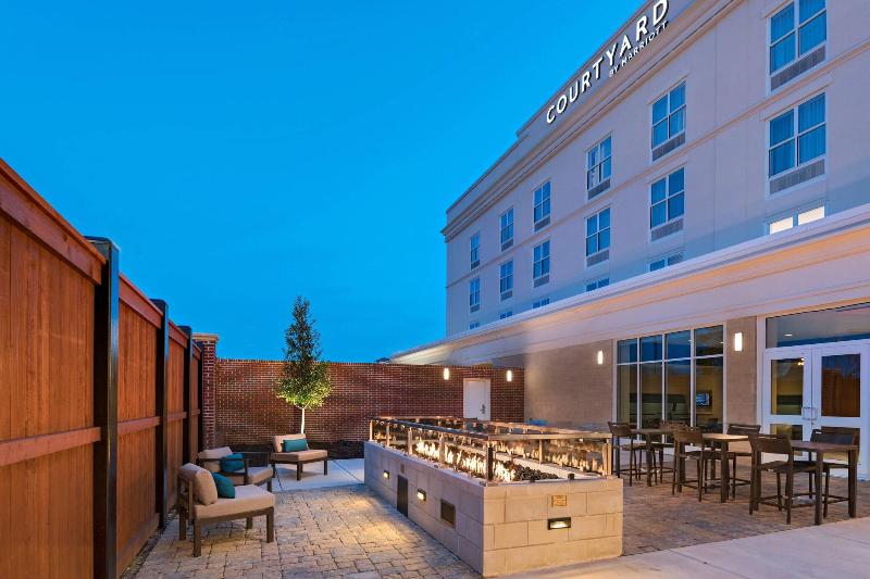Courtyard By Marriott Jackson Madison image