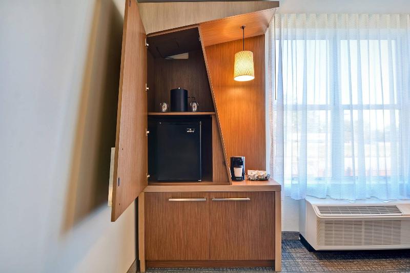 Courtyard By Marriott Jackson Madison image