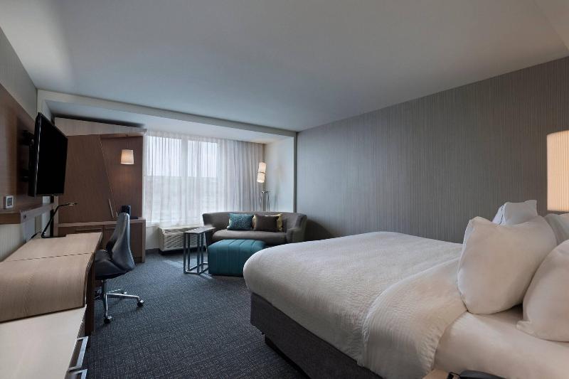 Courtyard By Marriott Jackson Madison image
