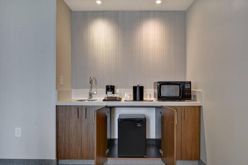 Courtyard By Marriott Jackson Madison image