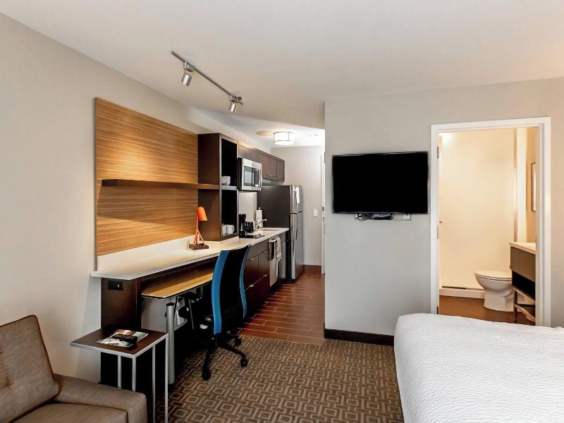 Towneplace Suites Louisville Airport image