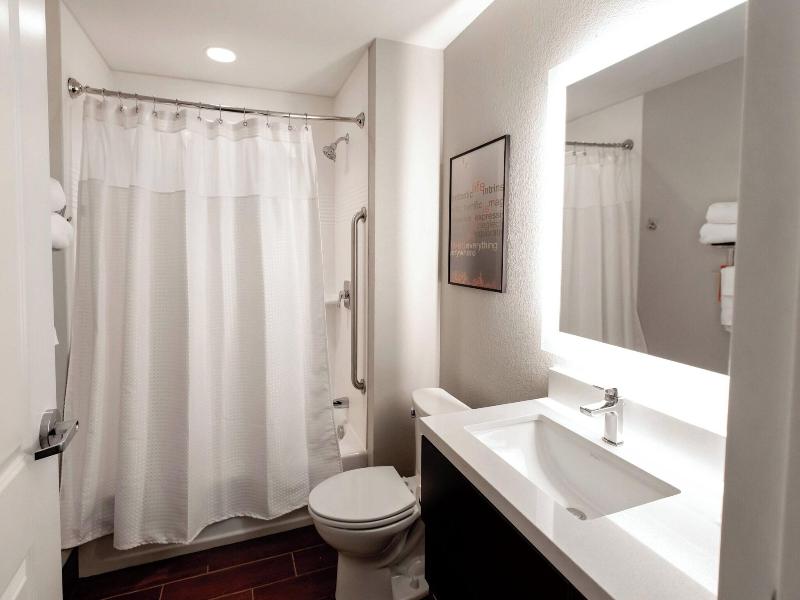 Towneplace Suites Louisville Airport image