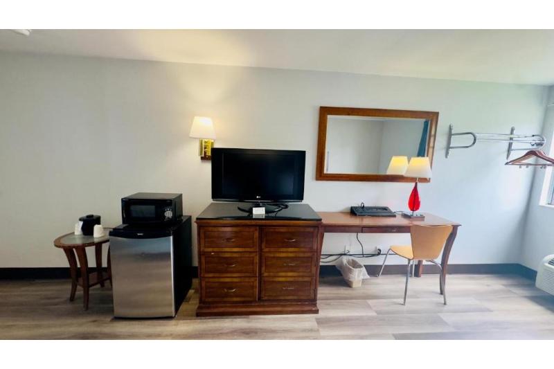Motel 6 McGraw, NY - Cortland image