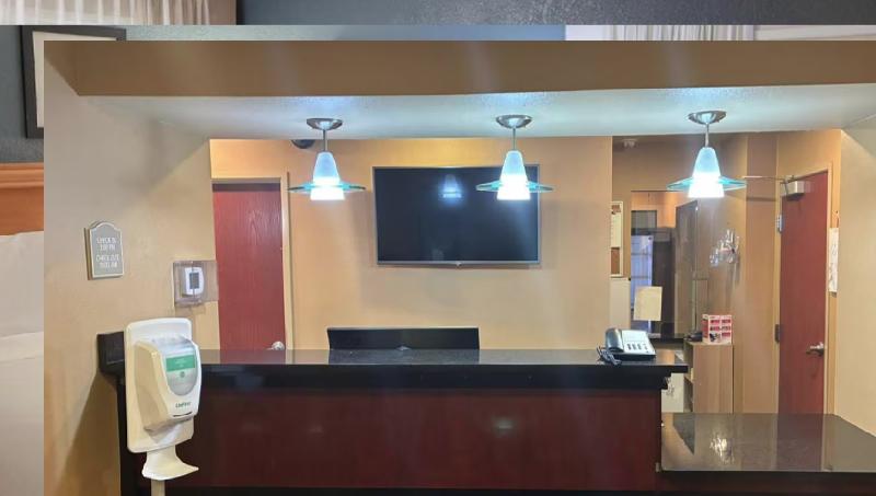 SureStay by Best Western Salem image 5