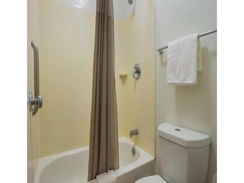 Motel 6 Atlanta Tucker Northeast image