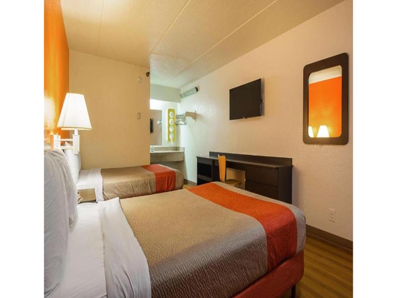 Motel 6 Atlanta Tucker Northeast image
