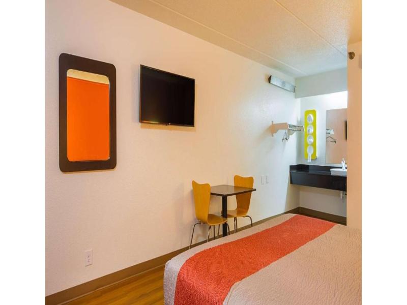 Motel 6 Atlanta Tucker Northeast image