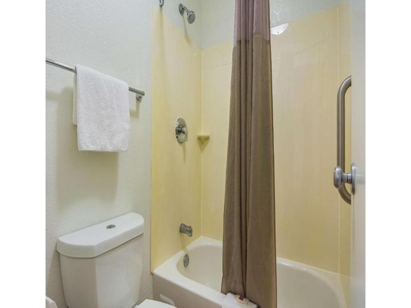 Motel 6 Atlanta Tucker Northeast image