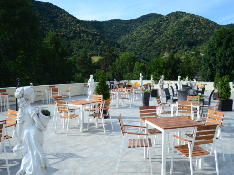 Bacolux Diana Resort image 4
