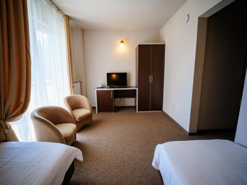Bacolux Diana Resort image