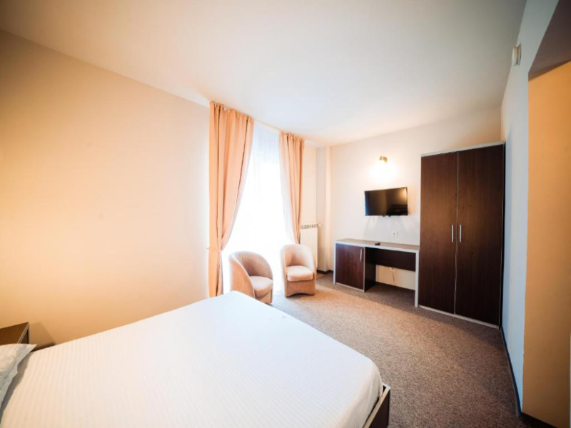 Bacolux Diana Resort image