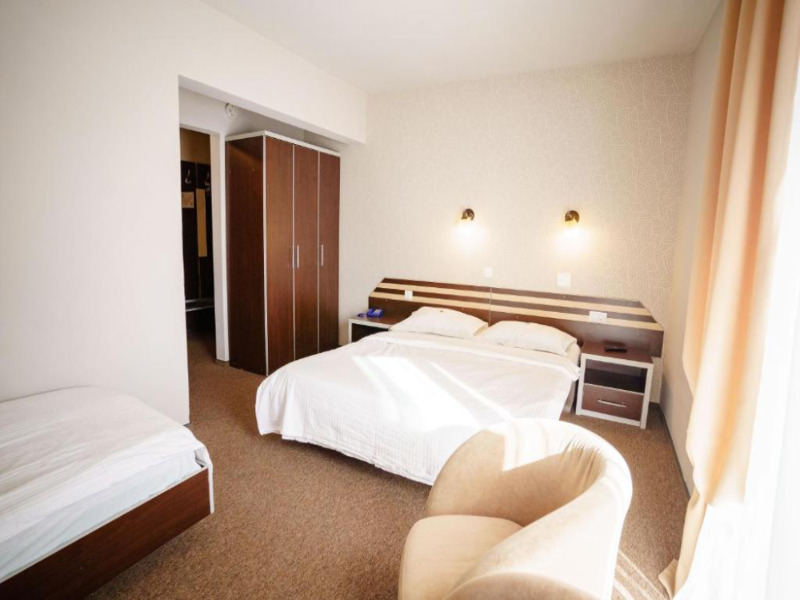 Bacolux Diana Resort image