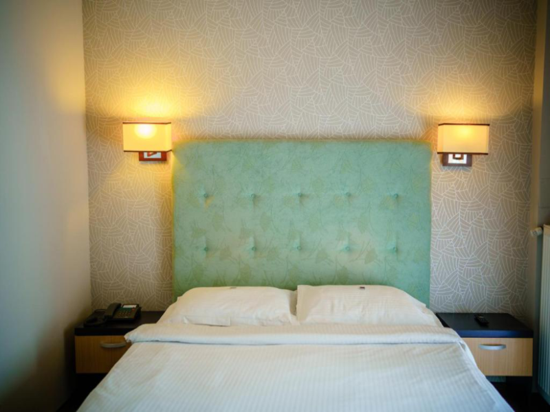 Bacolux Diana Resort image 6