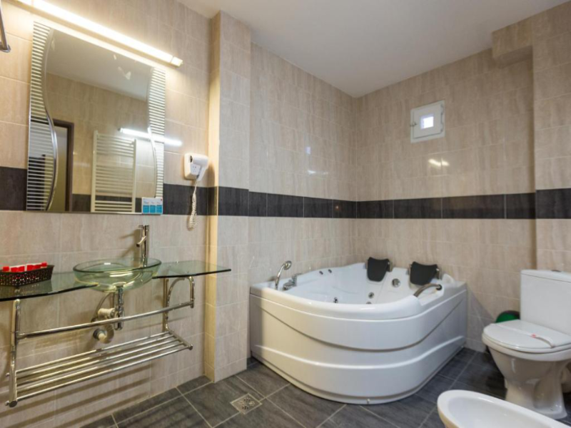Bacolux Diana Resort image