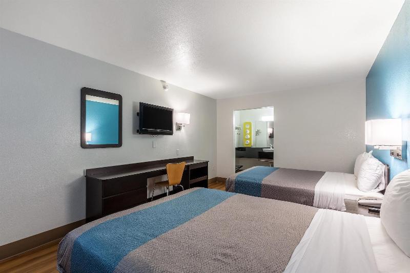 Motel 6 Houston Nasa image