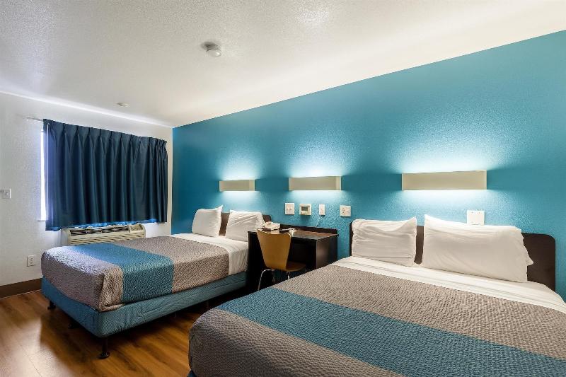 Motel 6 Houston Nasa image