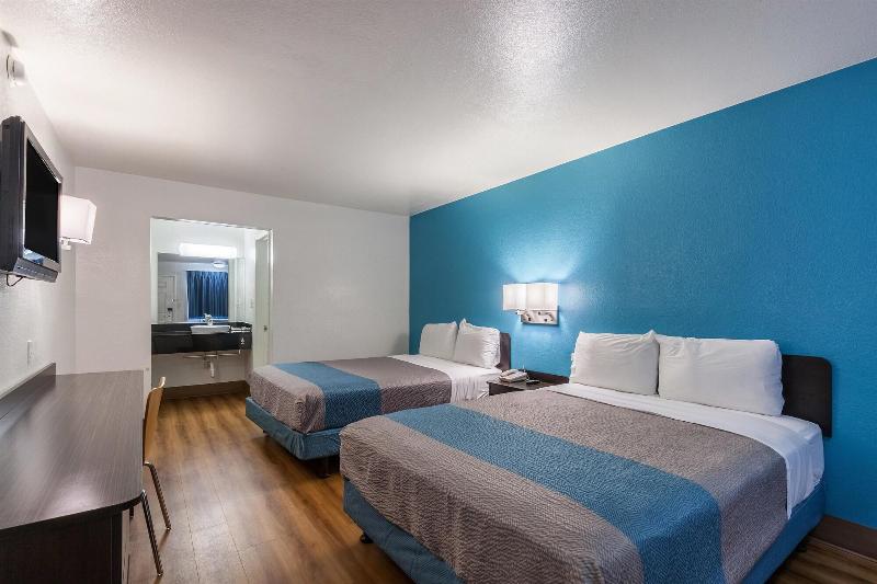 Motel 6 Houston Nasa image