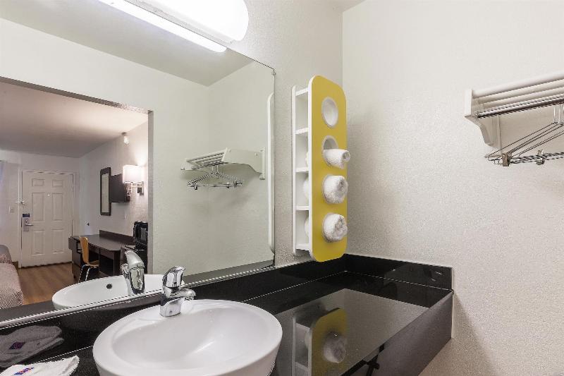 Motel 6 Houston Nasa image