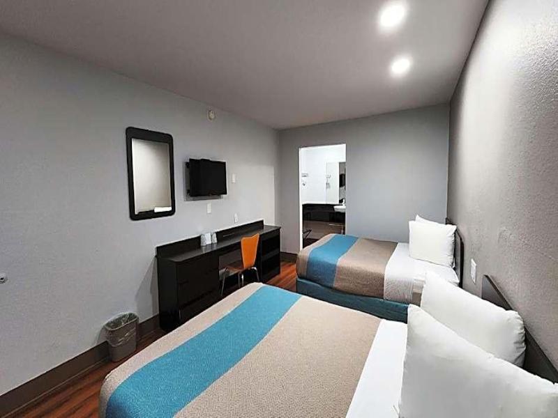 Motel 6 Houston Nasa image