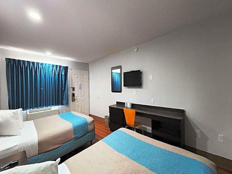 Motel 6 Houston Nasa image