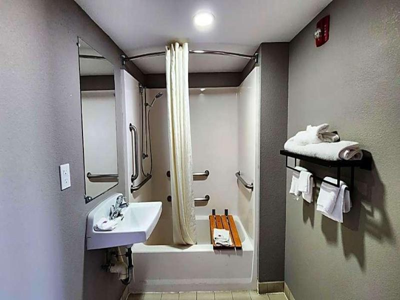 Motel 6 Houston Nasa image