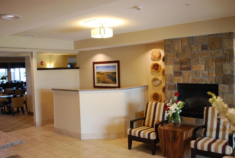 Landmark Suites Williston image