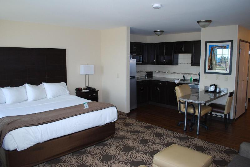Landmark Suites Williston image