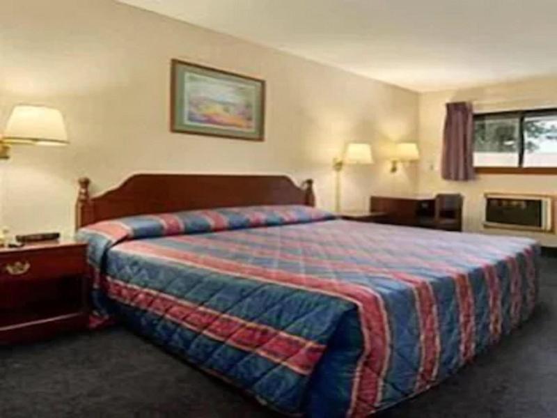 Enfield Inn image
