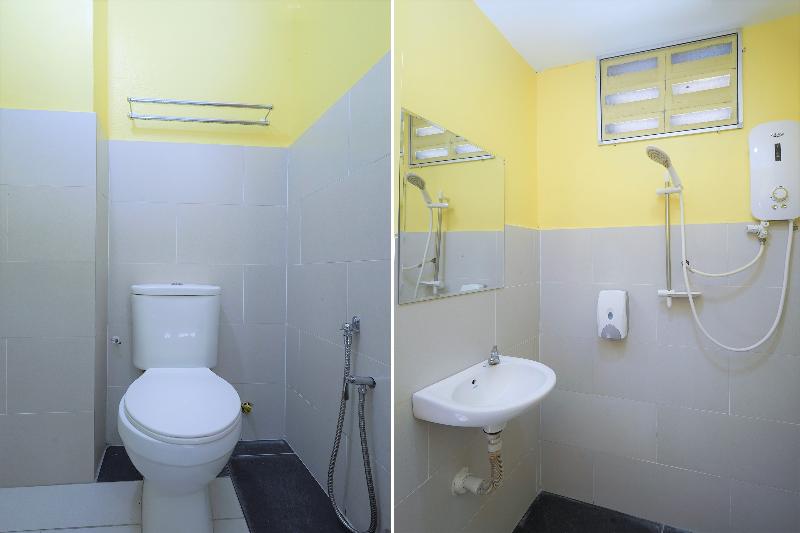 OYO 90451 Bangi Moya Guesthouse 5