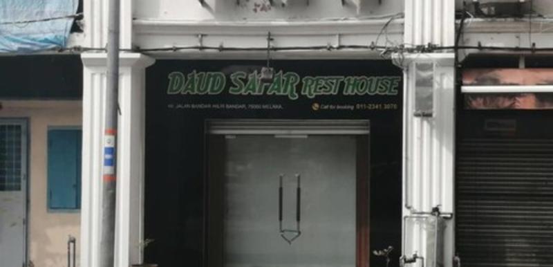 Daud Safar Resthouse by ZUZU