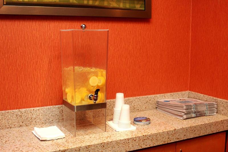 Fairfield Inn Suites By Marriott Fairmont image