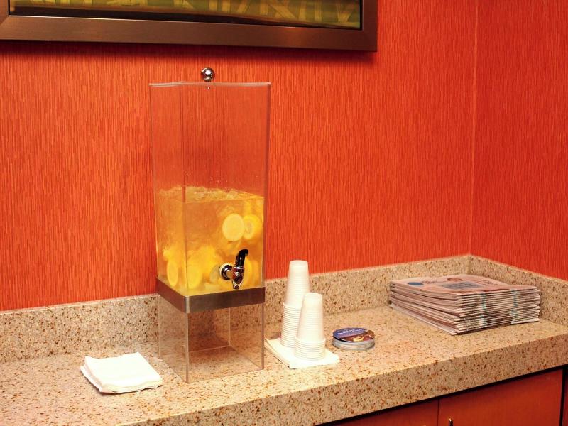 Fairfield Inn Suites By Marriott Fairmont