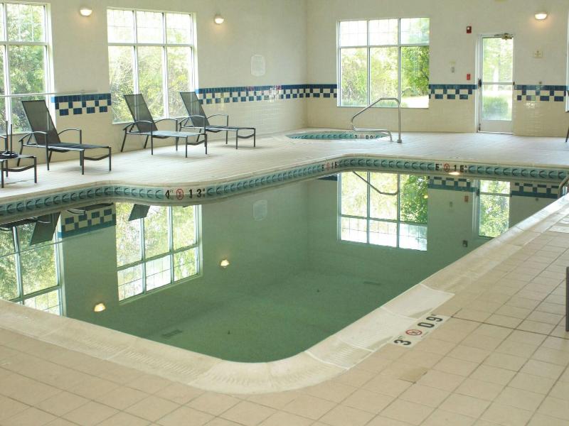 Fairfield Inn Suites By Marriott Fairmont