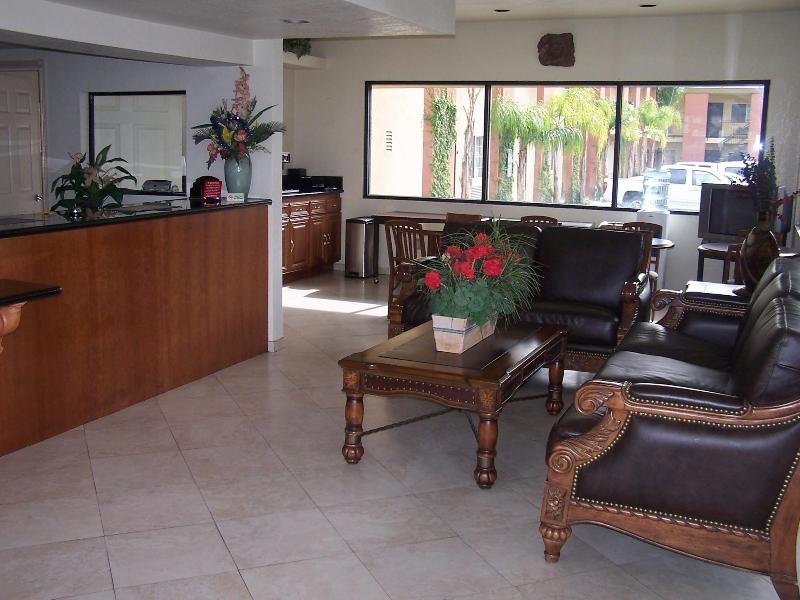 American Inn Suites