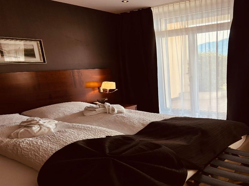Romantik Hotel Beau Rivage image