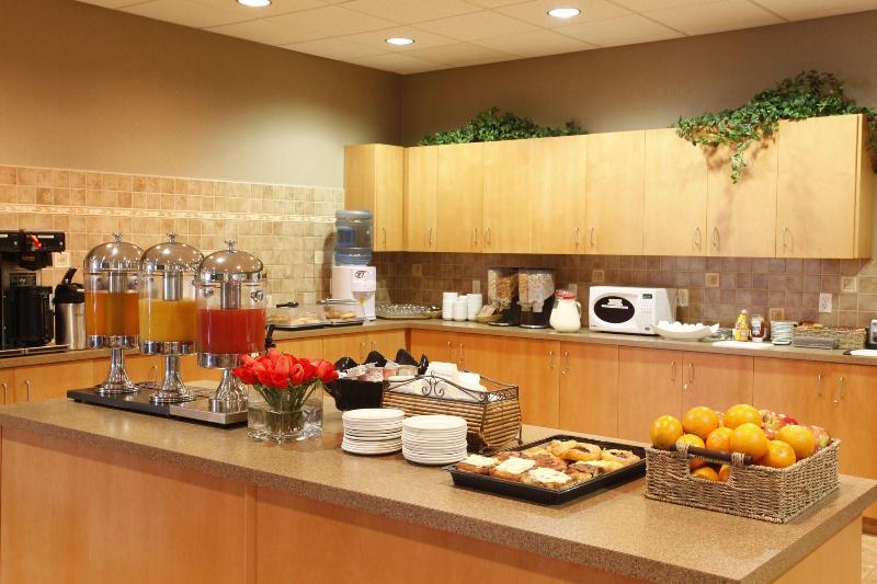 Pomeroy Inn Suites Hotel Dawson Creek image