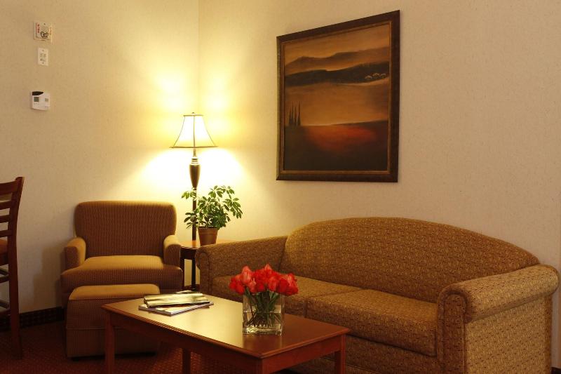 Pomeroy Inn Suites Hotel Dawson Creek image