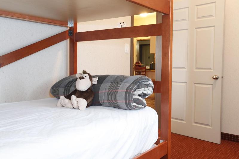 Pomeroy Inn Suites Hotel Dawson Creek image
