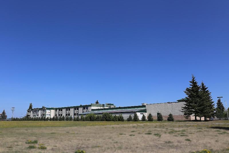 Tamarack Motor Inn image