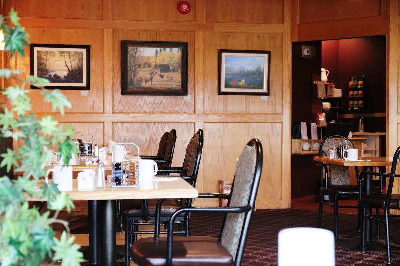 Tamarack Motor Inn image