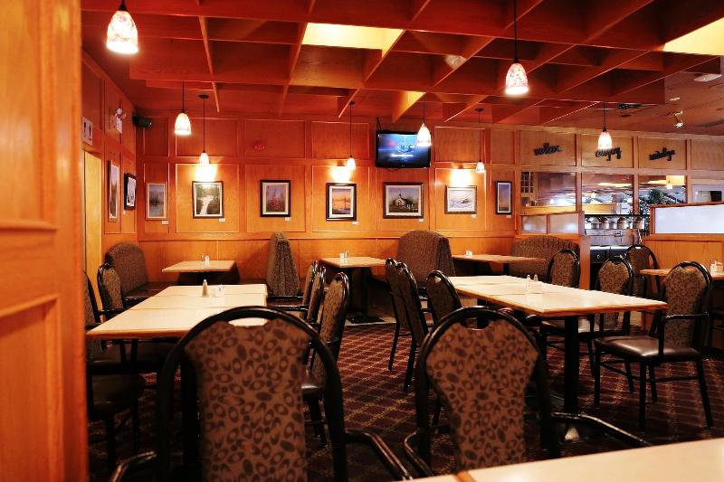 Tamarack Motor Inn image