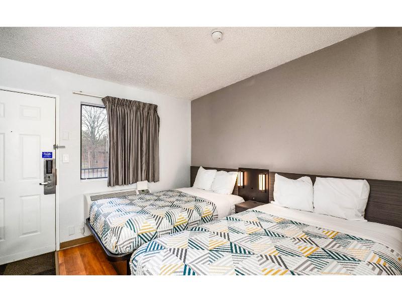 Motel 6 Wethersfield, Ct - Hartford image