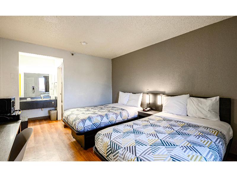 Motel 6 Wethersfield, Ct - Hartford image