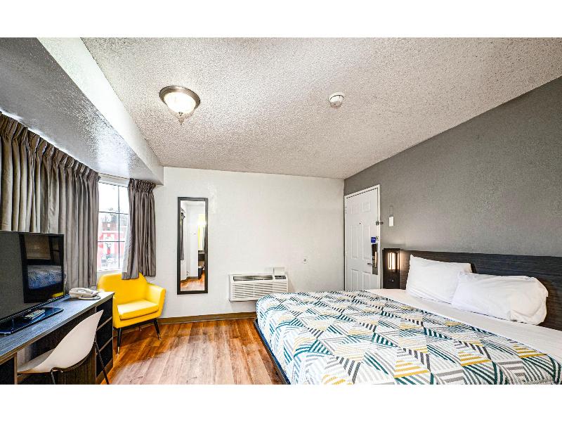 Motel 6 Wethersfield, Ct - Hartford image