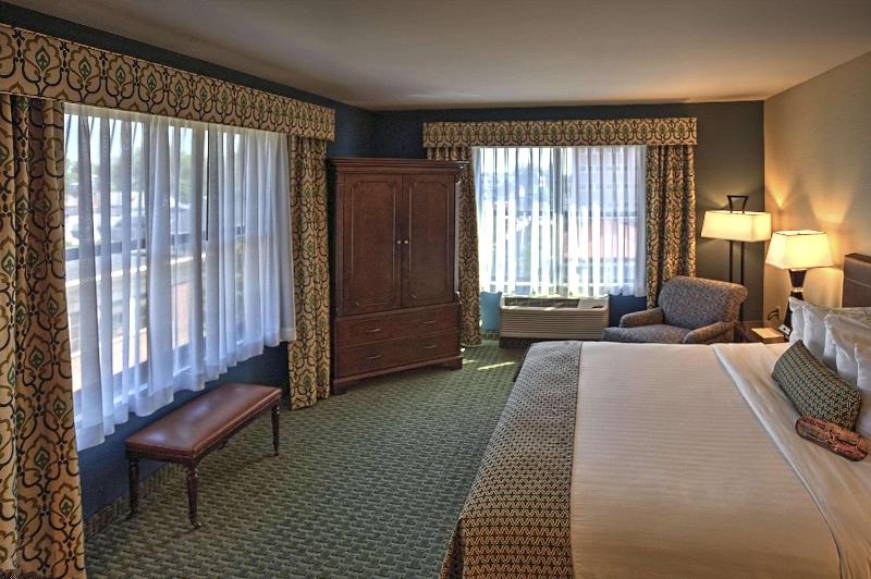 The Hotel Warner image