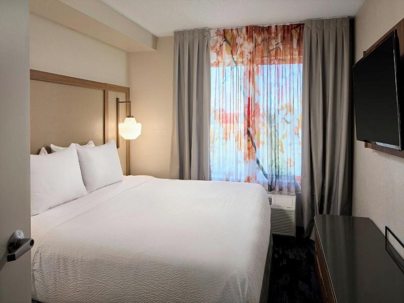 Fairfield Inn Suites Cleveland Avon image
