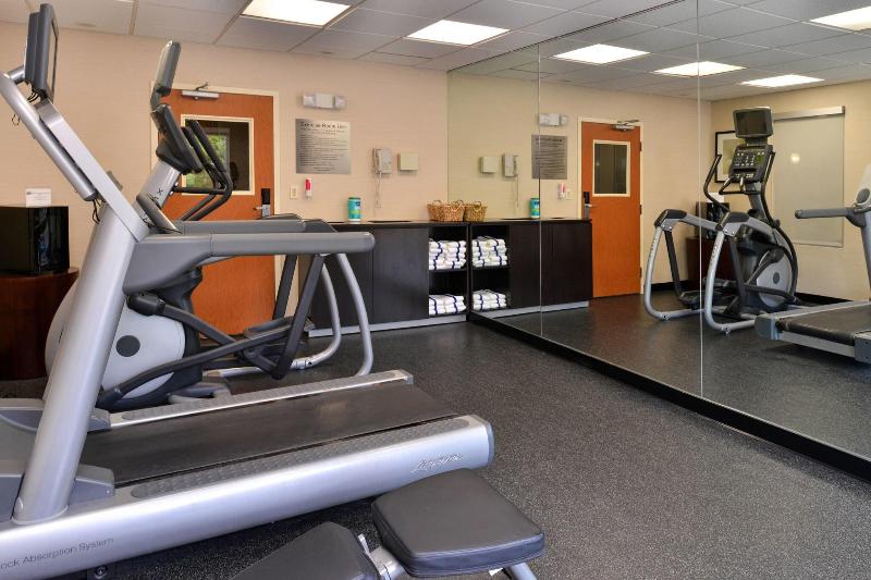 Fairfield Inn Suites Cleveland Avon image